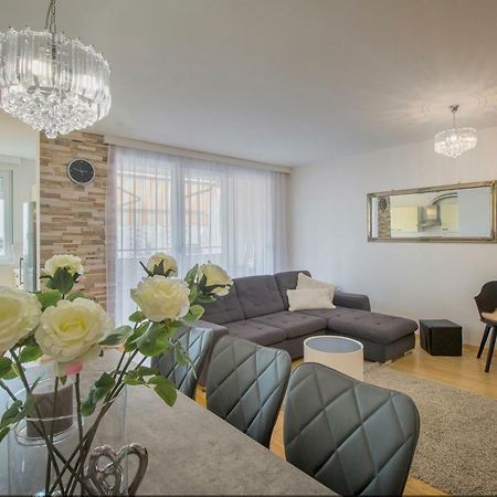 Apartment Montesa Zadar With Free Parking And Balcony Eksteriør bilde