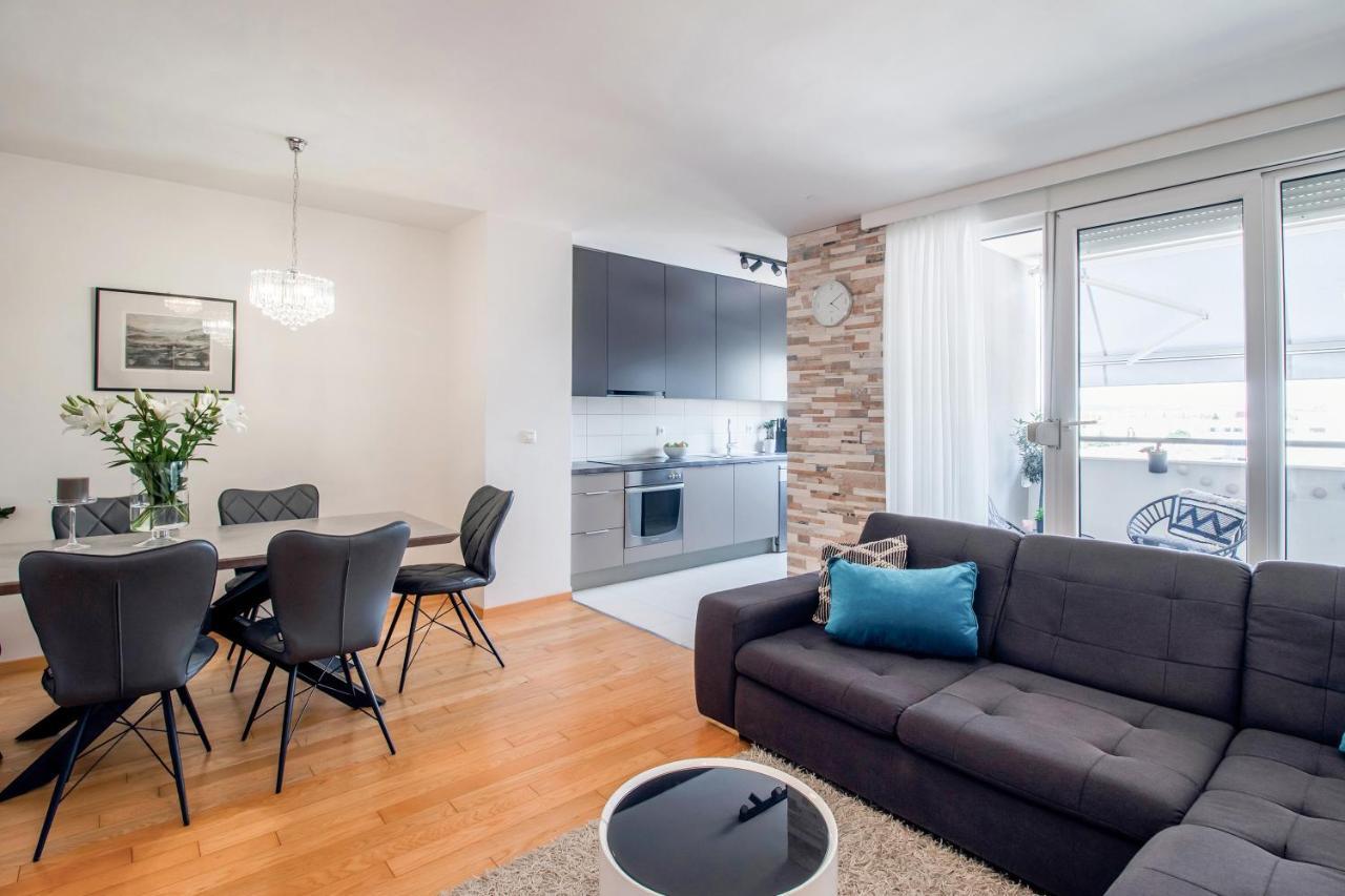 Apartment Montesa Zadar With Free Parking And Balcony Eksteriør bilde