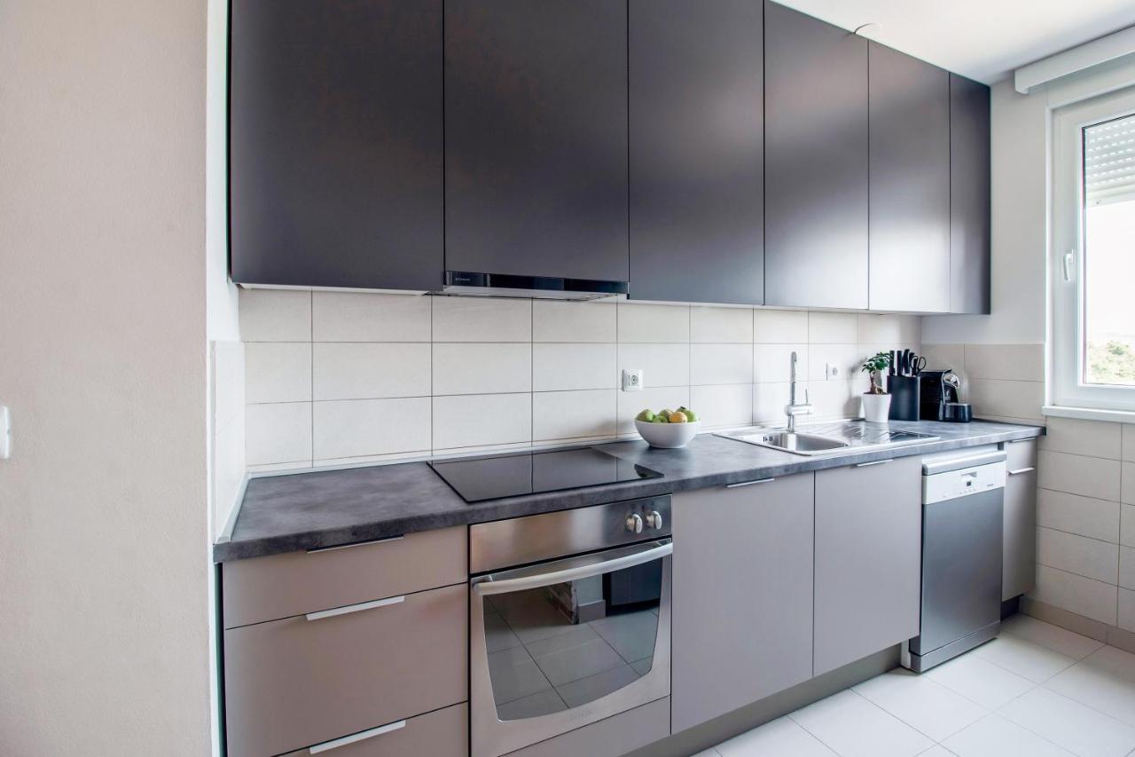 Apartment Montesa Zadar With Free Parking And Balcony Eksteriør bilde