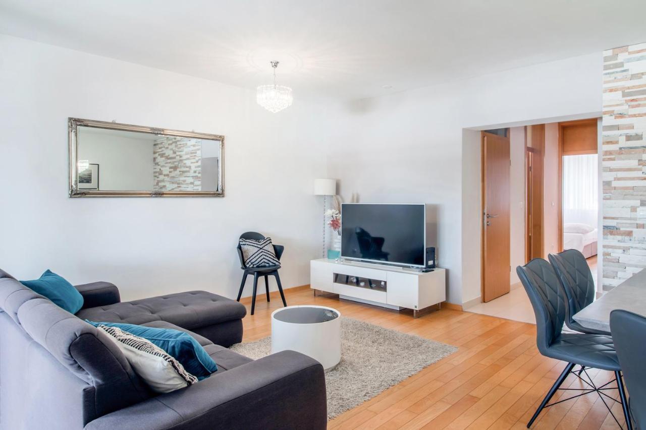 Apartment Montesa Zadar With Free Parking And Balcony Eksteriør bilde